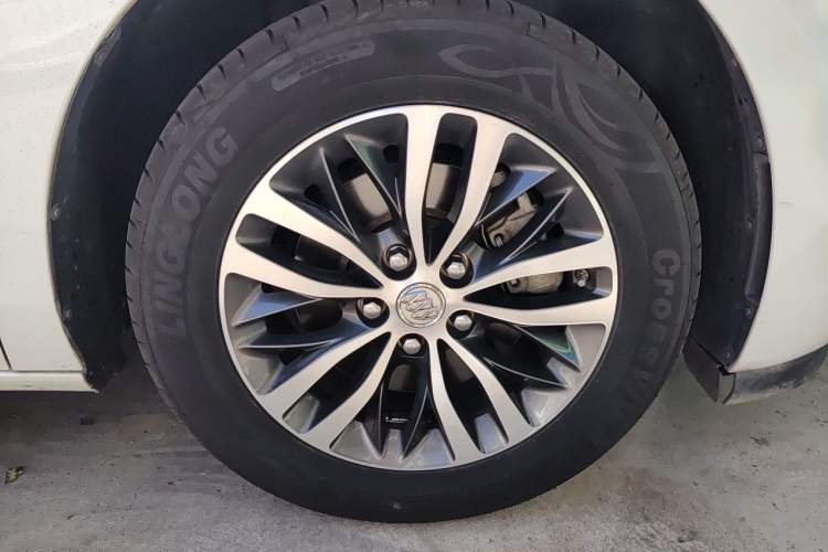 Used Buick GL8 2017 ES 28T Luxury Model China V Standard
