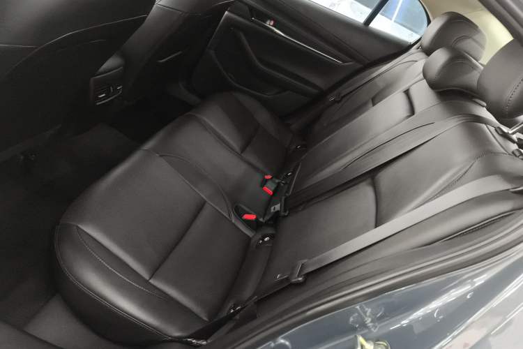 Used Mazda 3 Axela 2023 2.0L Automatic ZhiZhen Edition
