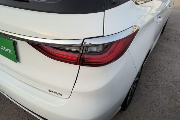 Used BYD Song MAX 2019 1.5T Automatic Smart Connect Prestige Model 6 Seats China VI Standard
