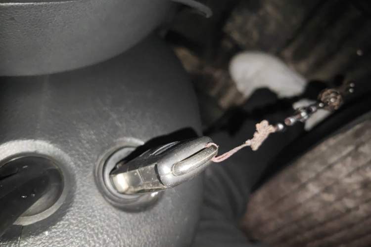 Used Volkswagen Sagitar 2012 1.6L Automatic Comfort Edition Vehicle Key