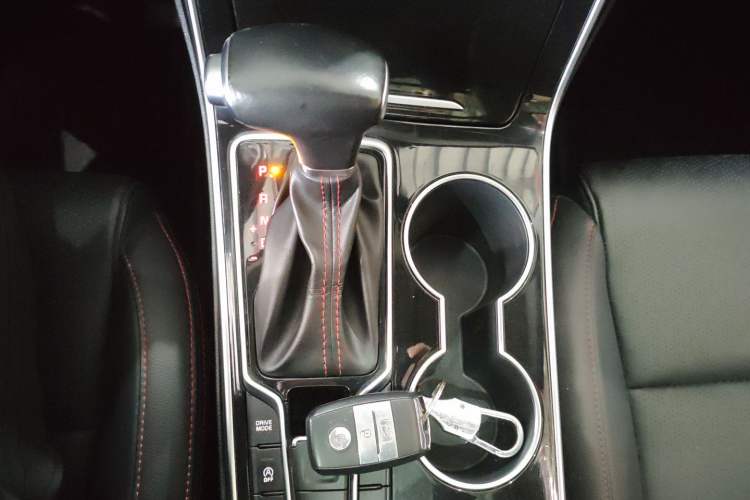 Used Kia KX5 2019 1.6T Automatic Two-Wheel Drive Luxury Edition Gear Lever