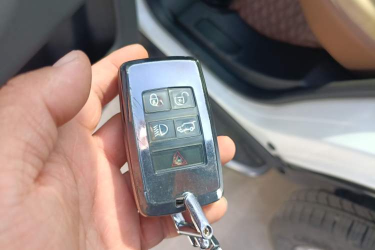 Used Land Rover Discovery Sport 2024 Luxury Custom Edition
