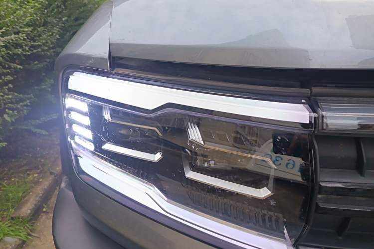 Used Formula Leopard 5 2023 Explore Edition
