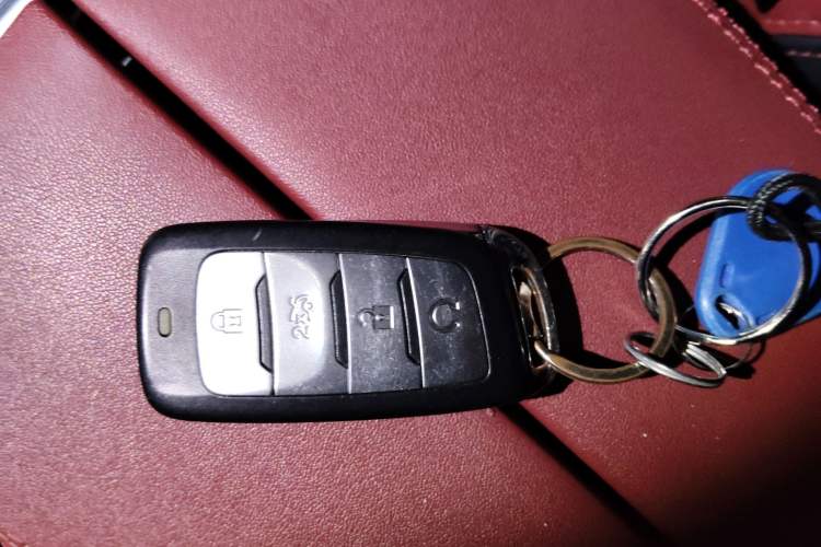 Used CHANGAN CS85 COUPE 2019 1.5T DCT Luxury Version China VI Standard
