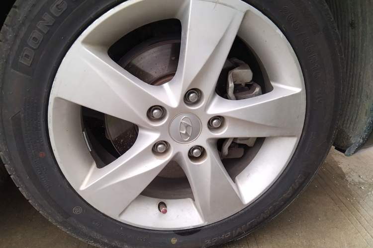 Used Hyundai Elantra (5th Generation / Langdong) 2012 1.6L Manual Leading Model