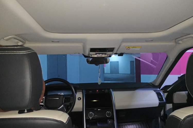 Used Land Rover Discovery 2023 Revised Version 360 PS R-Dynamic S
