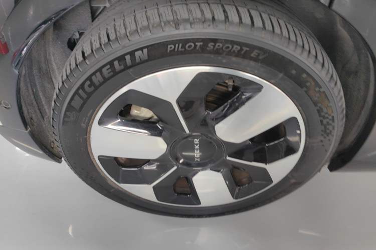 Used Zeekr MIX 2025 Intelligent Driving Version Right Rear Wheel Hub