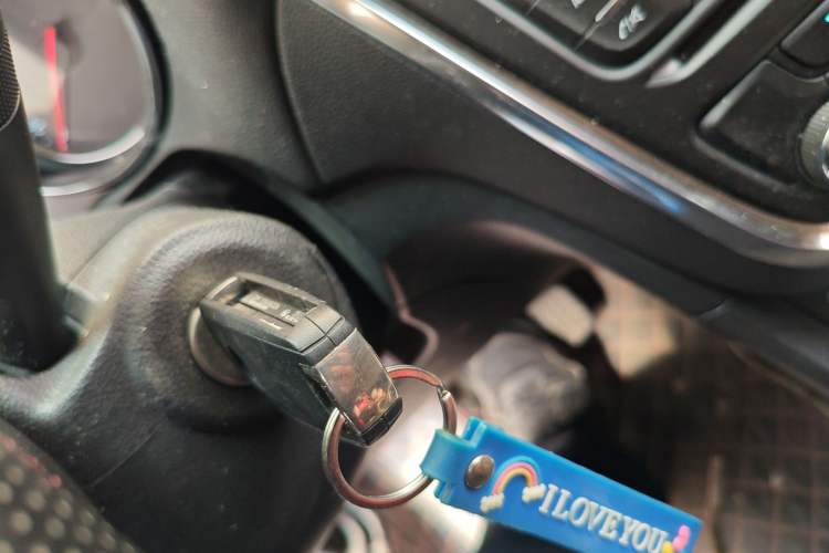 Used Buick Encore 2015 1.4T Automatic Two-Wheel Drive Urban Elite Version
