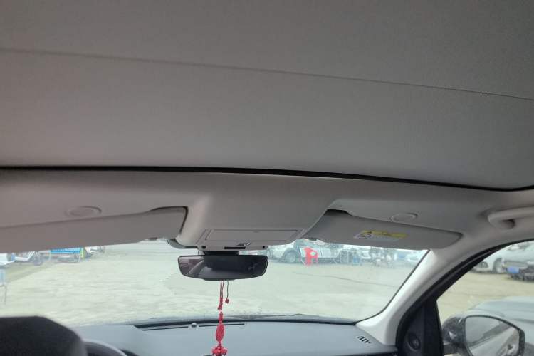 Used Land Rover Discovery Sport 2022 249 PS Metropolitan Edition 5 Seats Headliner