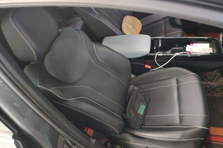 Used Volkswagen ID.4 X 2024 Pure & Smart Edition Right Front Seat