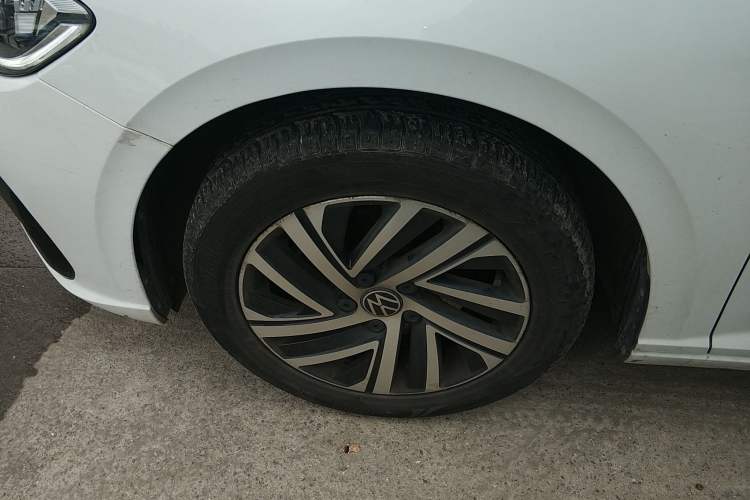 Used Volkswagen Lavida 2023 300TSI DSG Starry Full-Comfort Edition Left Front Wheel Hub