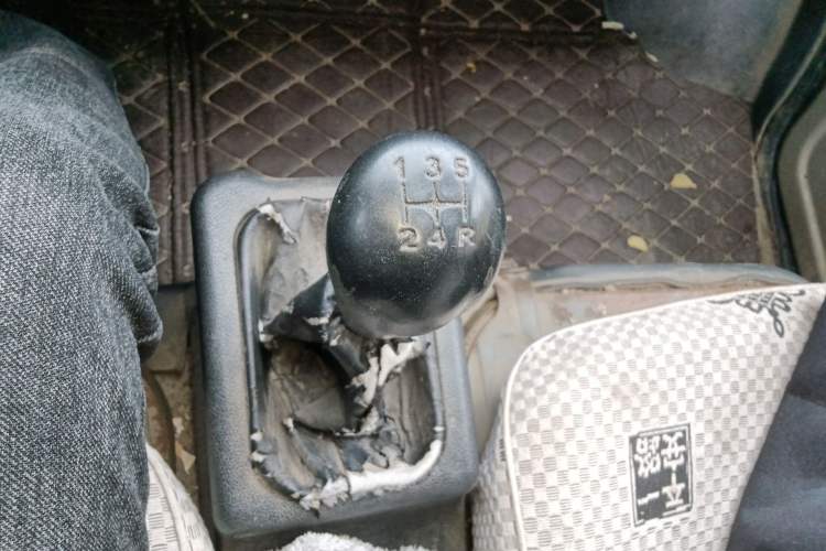 Used Wuling Zhiguang 2013 1.0L Practical Version Gear Lever