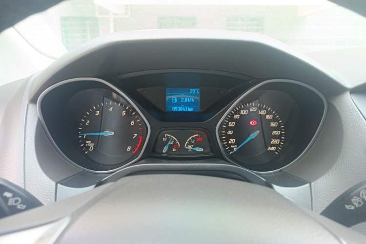 Used Ford Focus 2012 Hatchback 1.6L Manual Fashion Edition