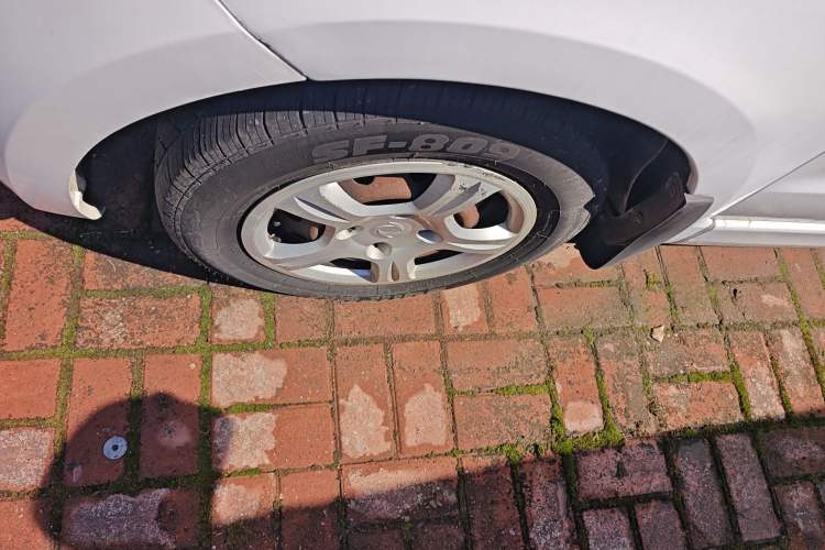 Used Dongfeng Fengon 330 2014 1.5L Manual Utility Version DK15
