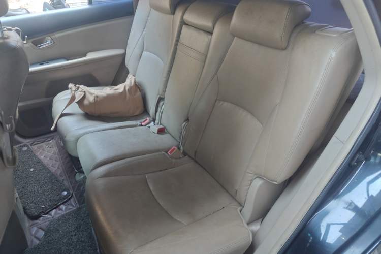 Used BYD S6 2011 2.4L Automatic Luxury Edition