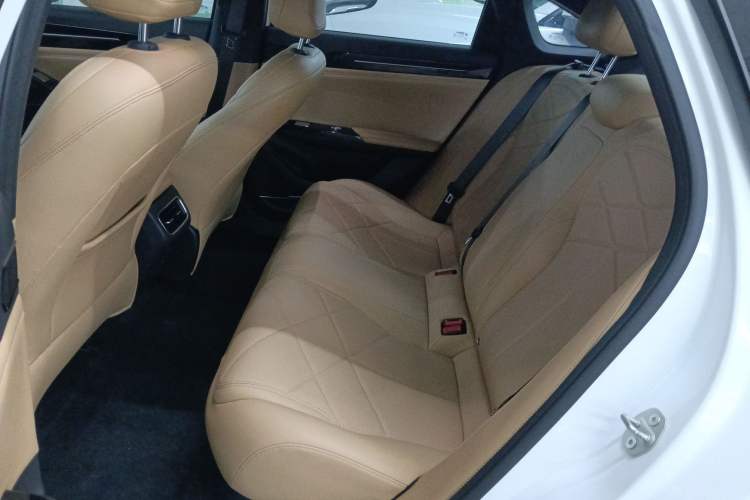 Used Geely Galaxy L6 2024 125km PLUS Dragon Edition Left Rear Seat