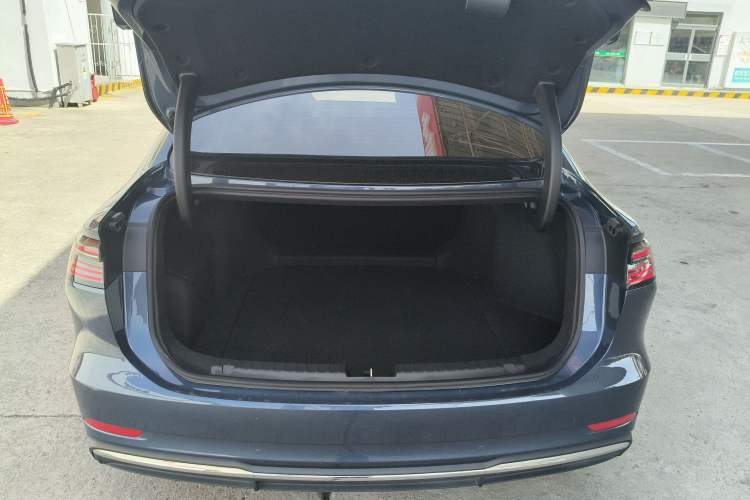 Used Geely Galaxy A7 2025 Model EM-i 150km Starship Edition Trunk