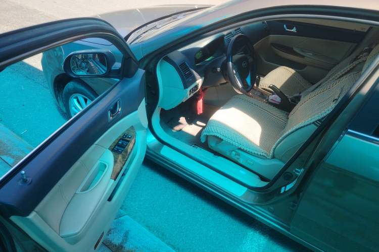 Used BYD G6 2012 1.5TID Automatic Prestige Edition Driver Seat