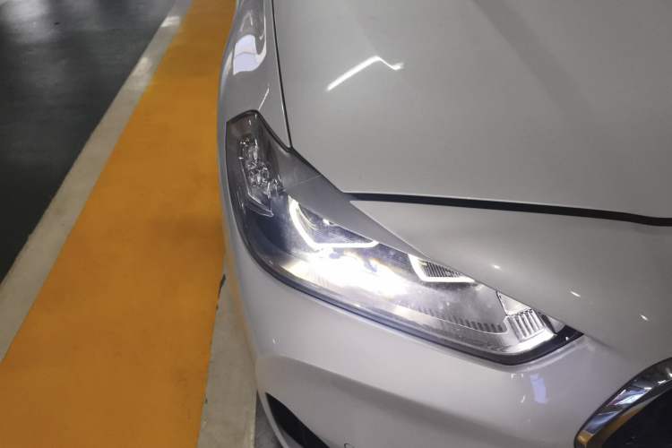 Used BMW X2 2023 sDrive25i M Sport Package Right Front Headlight