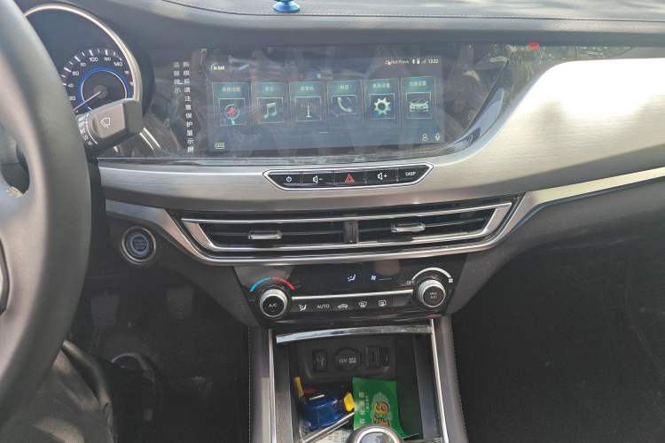 Used Changan Eado 2018 High-Energy Edition 1.6L GDI Manual Pioneer Model China V Standard
