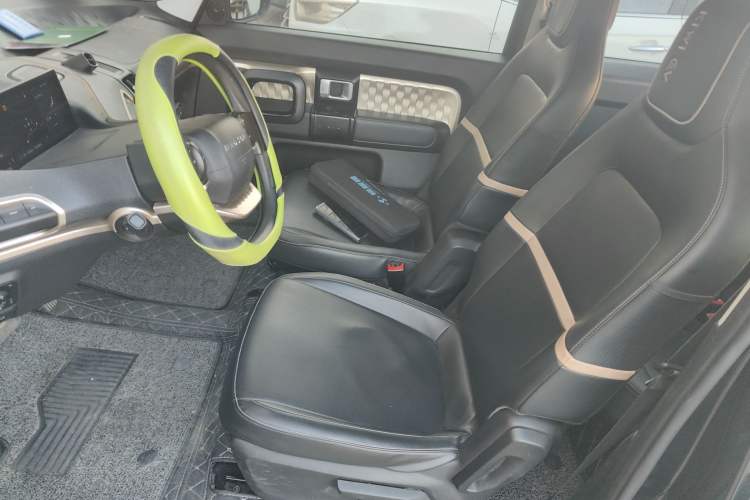 Used Baojun KiWi EV 2021 Artist Model Lithium Iron Phosphate