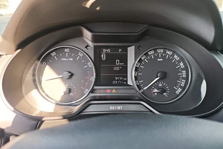 Used Skoda Octavia 2015 1.6L Automatic Yijie Edition