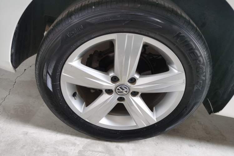 Used Volkswagen Lavida 2017 1.6L Automatic Fashion Edition
