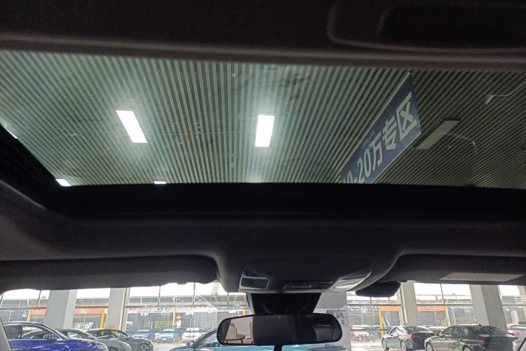 Used Toyota Wildlander 2022 2.0L CVT 4x4 Luxury PLUS Edition
