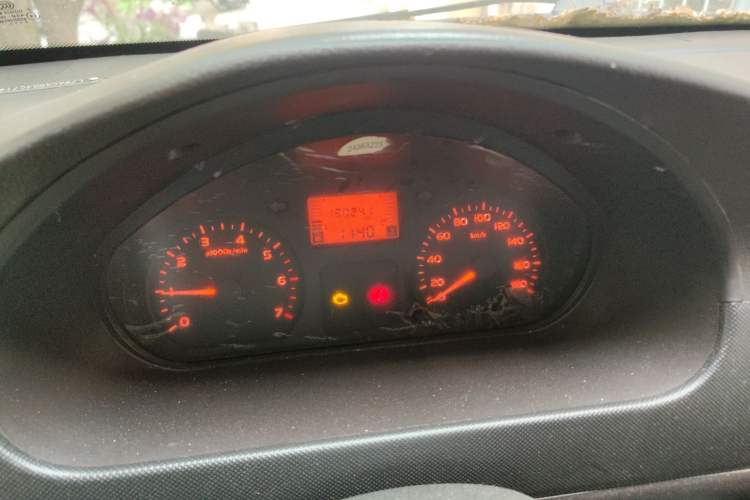 Used Wuling Rongguang 2011 1.2L Base Version
