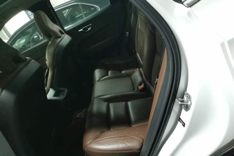 Used Volvo XC60 2020 T5 4x4 Zhiyi Luxury Edition Left Rear Seat