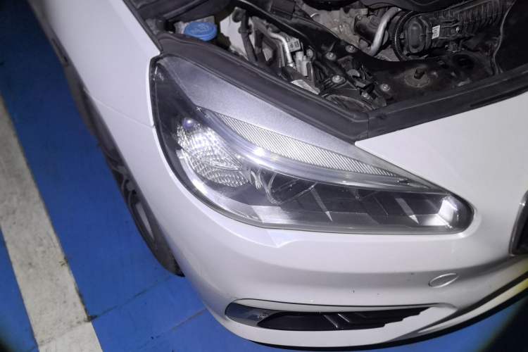 Used BMW 2 Series Gran Tourer 2015 218i Sports Design Package Right Front Headlight