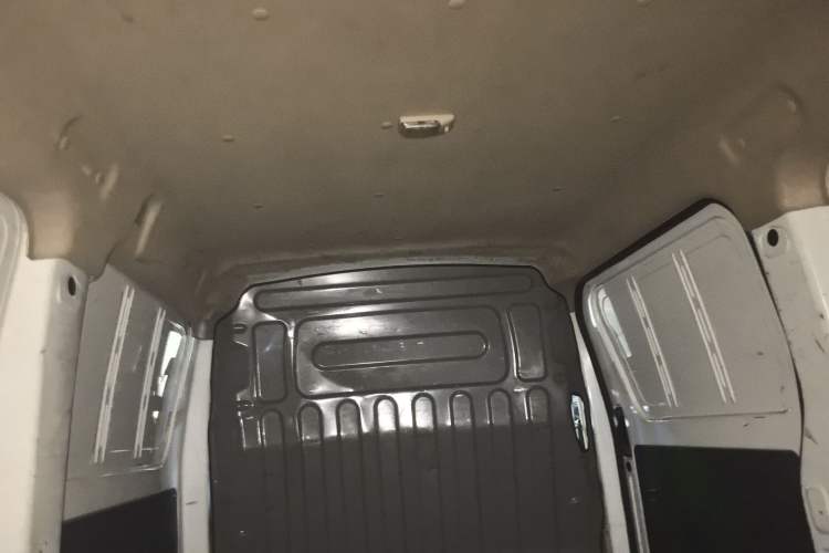 Used CHANGAN KAICHENG Ruixing EM60 2022 Pure Electric Van 4498 mm Long Flat Roof with Rear-Hinged Doors 2 Seats 60 kW 41.86 kWh