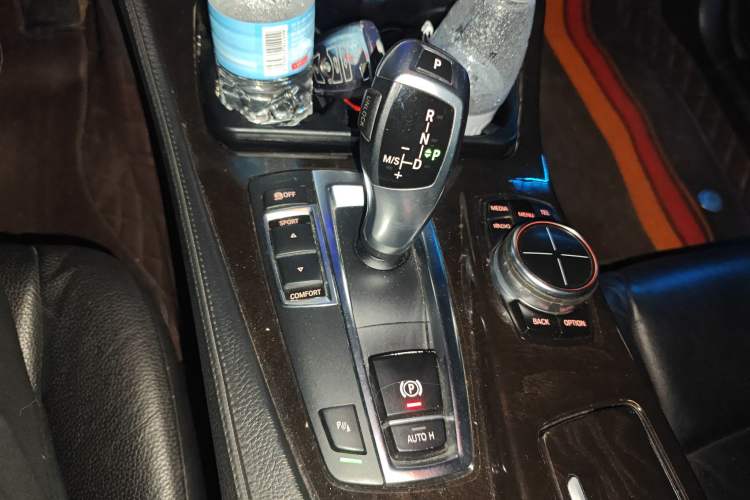 Used BMW 5 Series 2013 525Li Luxury Model
