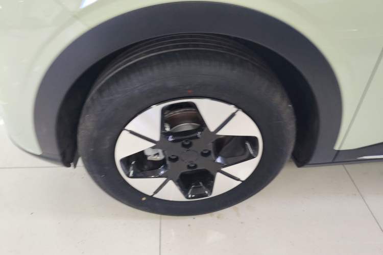 Used Geely Galaxy Geome 2025 UP 410km Exploration+ Edition