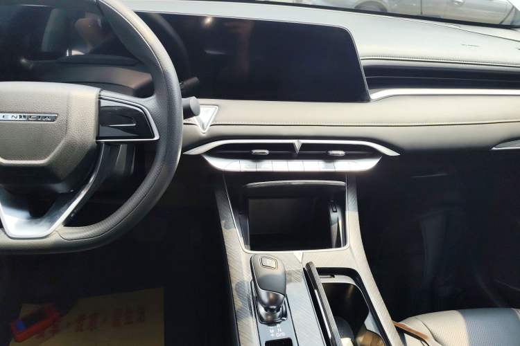 Used Venucia V 2021 260T Idol Edition