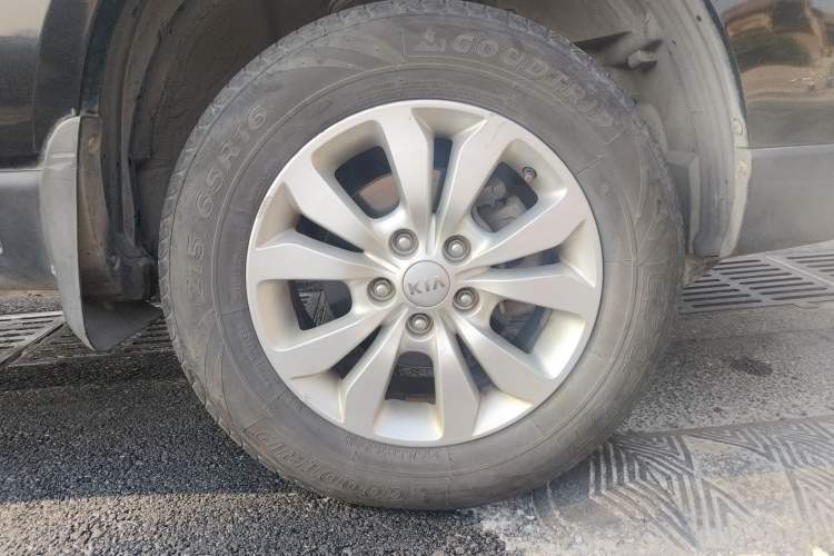 Used Kia Sportage 2013 2.0L Manual Two-Wheel Drive GL Trim