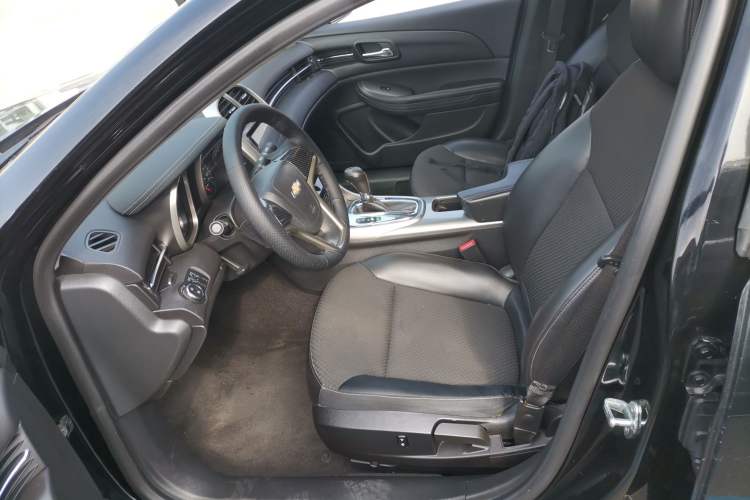 Used Chevrolet Malibu 2014 1.6T Automatic Comfort Edition Left Front Seat