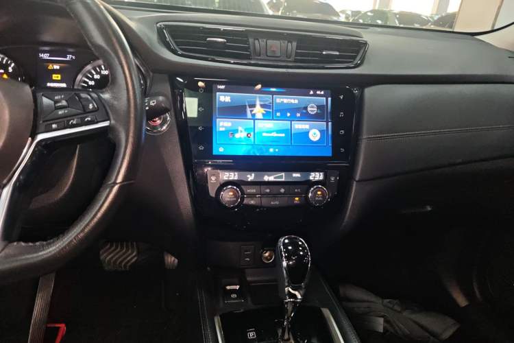 Used Nissan X-Trail 2019 2.5L CVT Smart Connect Luxury Edition 4WD
