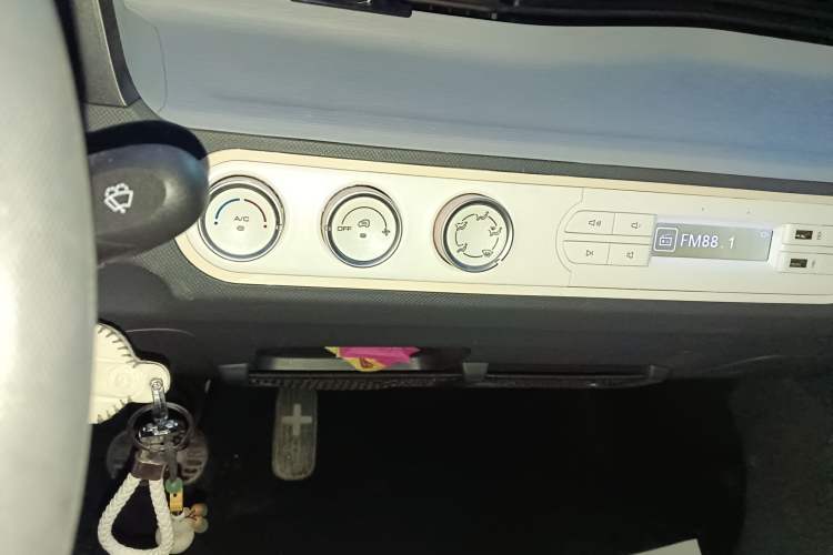 Used Wuling Hongguang MINIEV 2022 Macaron Premium Model – Lithium Iron Phosphate