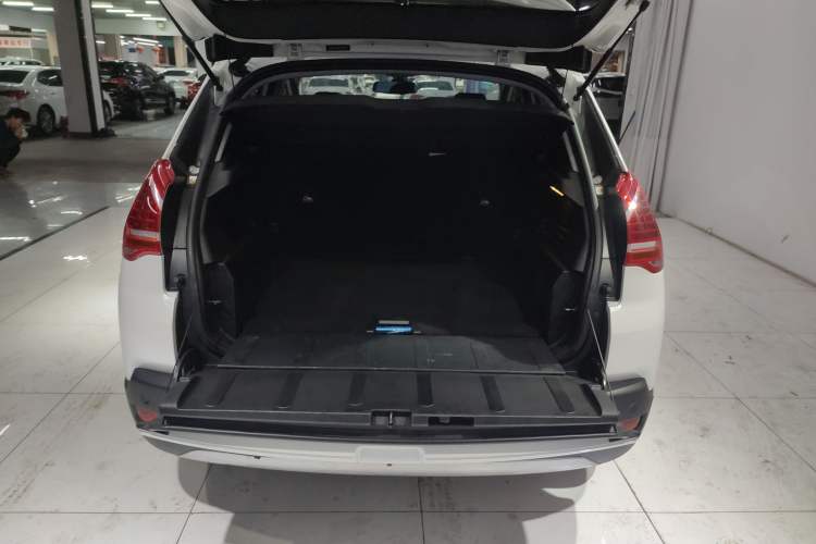 Used Peugeot 3008 2015 1.6THP Automatic Prestige Edition Trunk