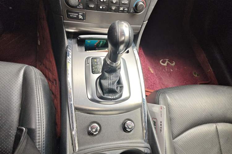 Used Infiniti G Series 2013 G25 Sedan Luxury Sport Edition Gear Lever