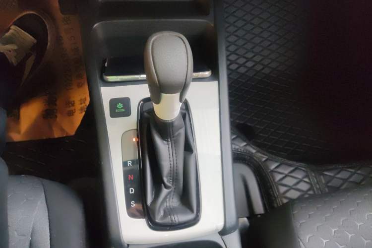 Used Honda Fit 2022 1.5L CVT Trendy Sunroof Edition Gear Lever