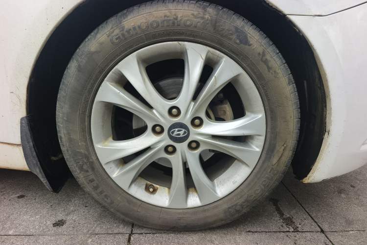 Used Hyundai Sonata 2011 2.0L Automatic Luxury Edition