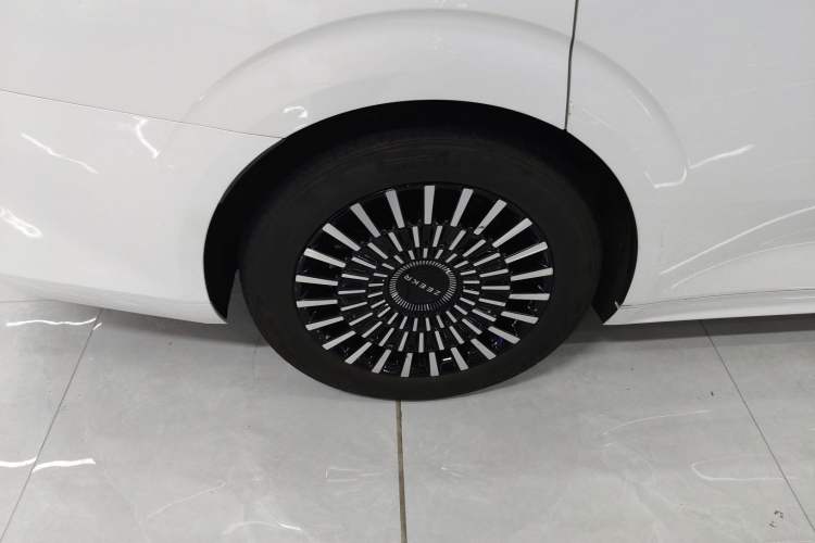 Used Zeekr 009 2022 WE Edition Right Rear Wheel Hub