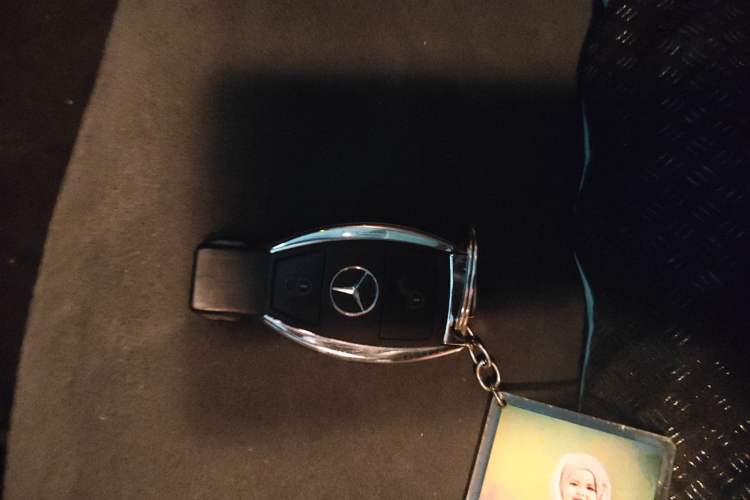 Used Mercedes-Benz R-Class 2014 R 320 4MATIC Business Model