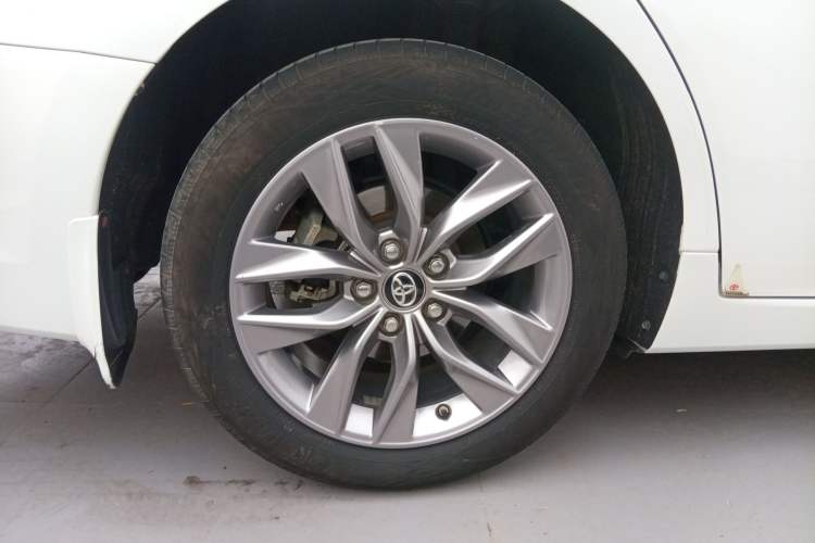 Used Toyota Avalon 2019 2.0L Ambition Edition China VI