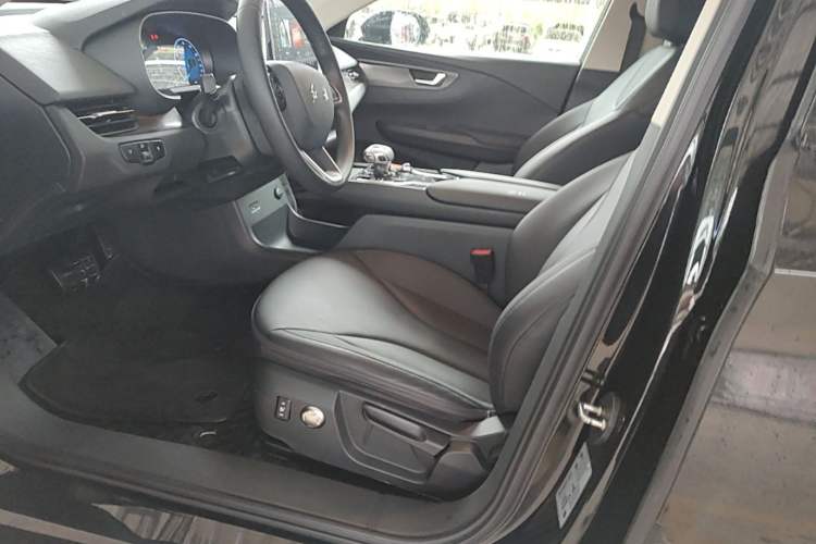 Used Hongqi E-QM5 2023 Revised Version Basic Travel Edition
