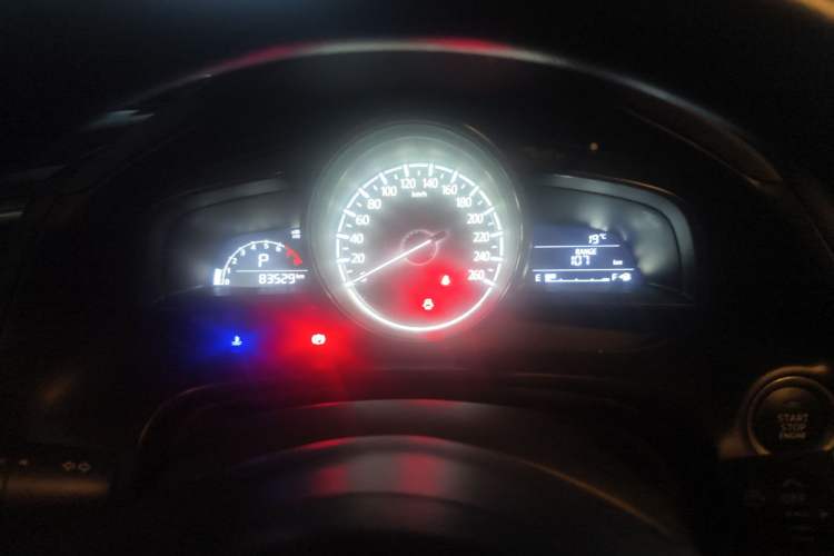 Used Mazda Mazda 3 Axela 2017 Hatchback 1.5L Automatic Luxury Model Emission Standard China V
