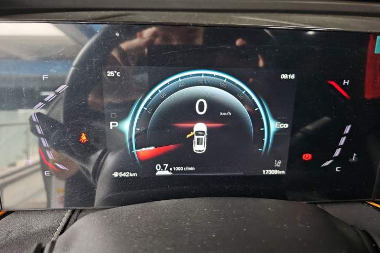 Used CHANGAN OSHAN X5 PLUS 2023 Revised Version 1.5T DCT Navigation Edition
