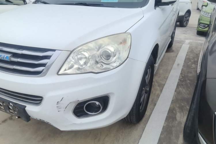 Used Haval H6 2016 Upgraded Model 1.5T Automatic Two-Wheel Drive Elite Version Left Front Headlight